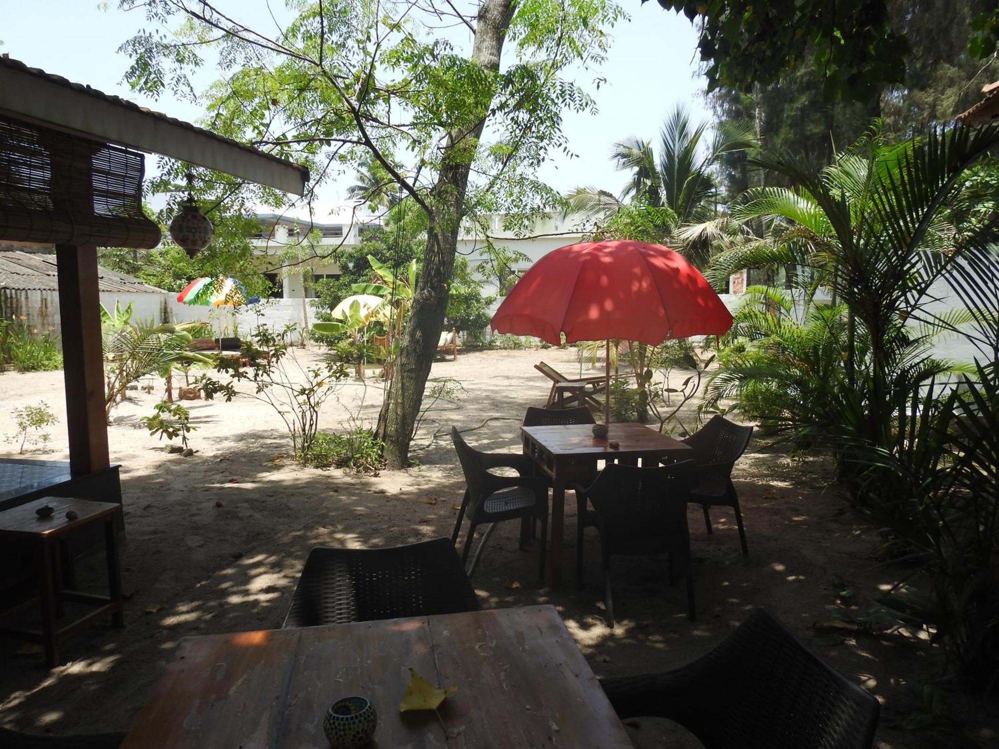 Alleppey Beach Garden Alappuzha Bagian luar foto