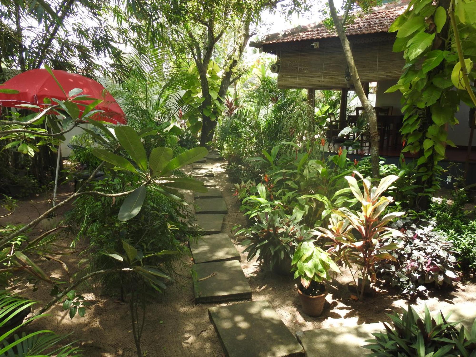 Alleppey Beach Garden Alappuzha Bagian luar foto