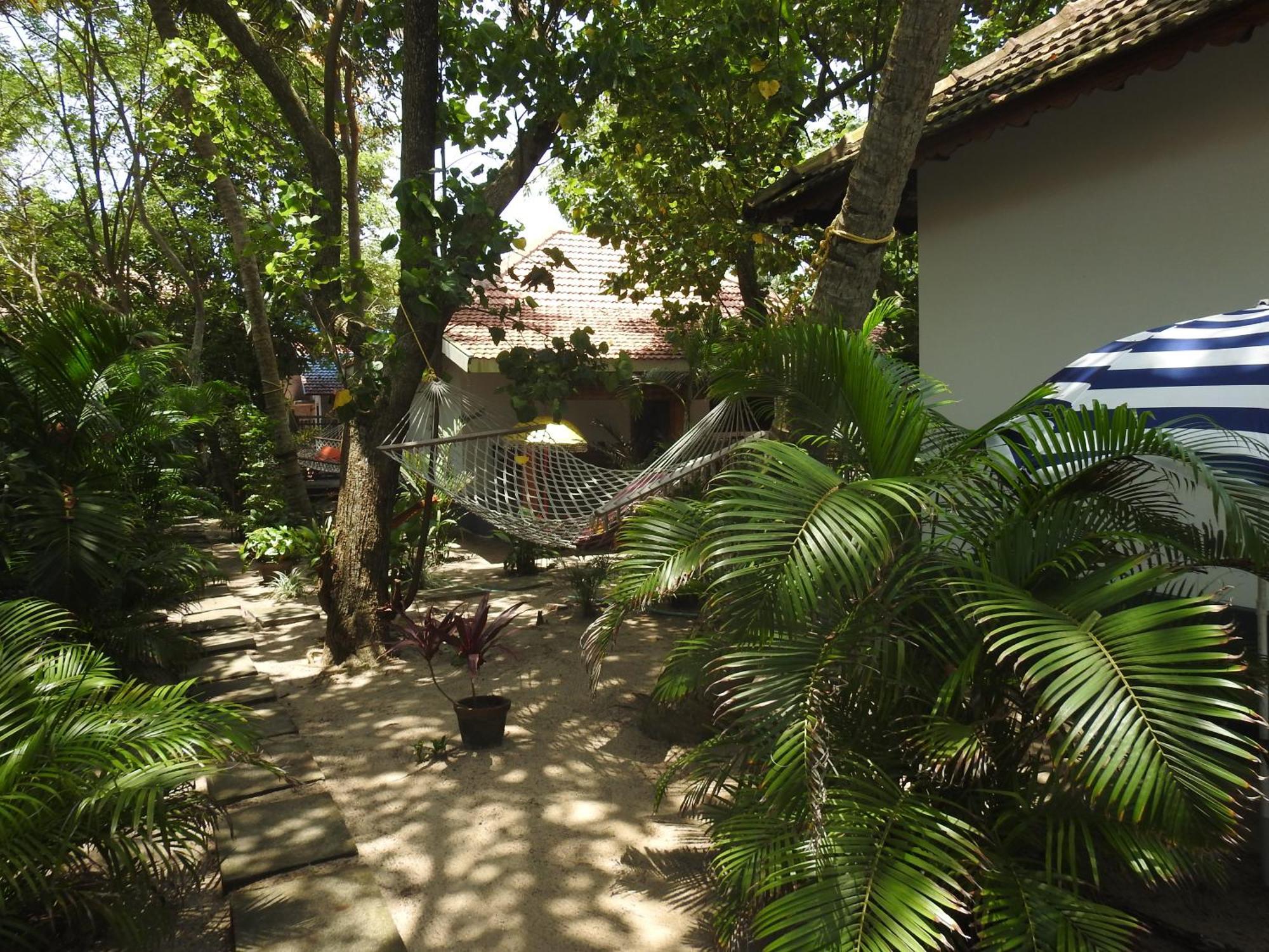 Alleppey Beach Garden Alappuzha Bagian luar foto